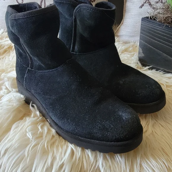 UGG Black Winter Boots - Picture 10 of 12